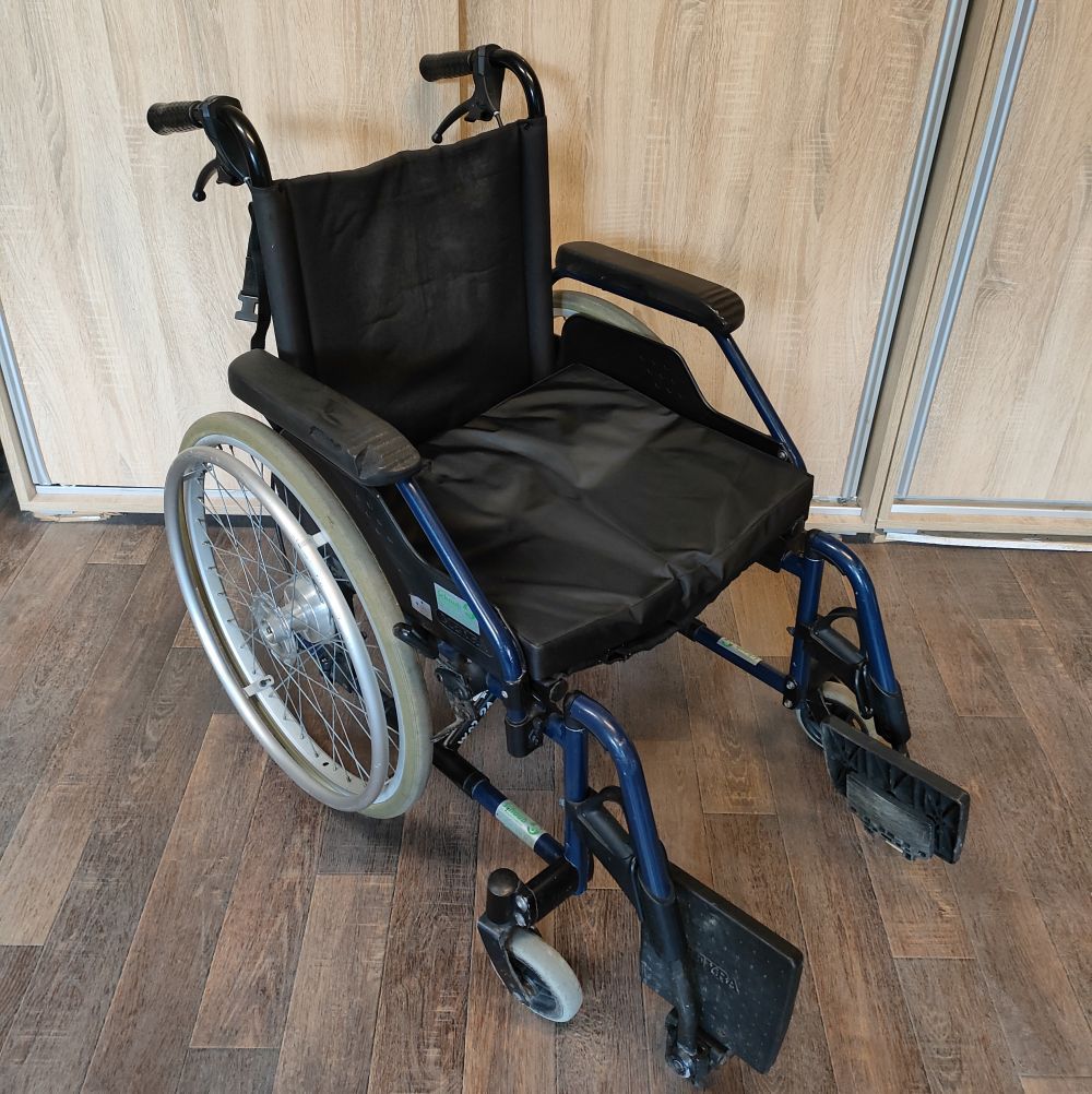 Wózek inwalidzki 043